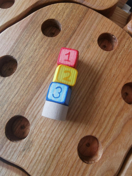 Stecker - Bausteine mit bunten Holzklötzen
