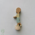 Stecker Junge gelb von Hamer & Zaag, Figur eines Jungen im hellen Shirt