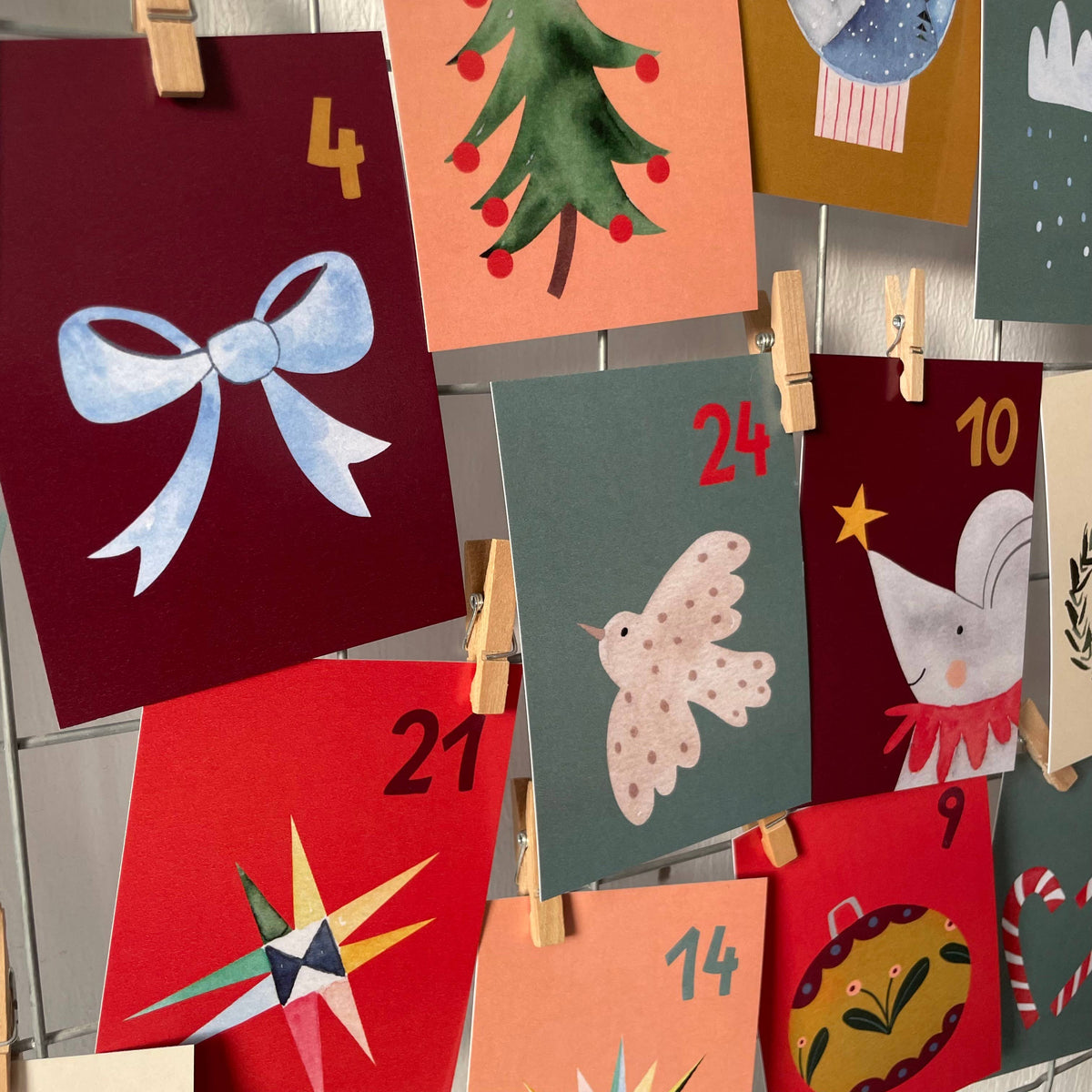 Adventskalender aus Postkarten von Hannahs Firlefanz A7, Karten mit Schleife, Stern und Taube