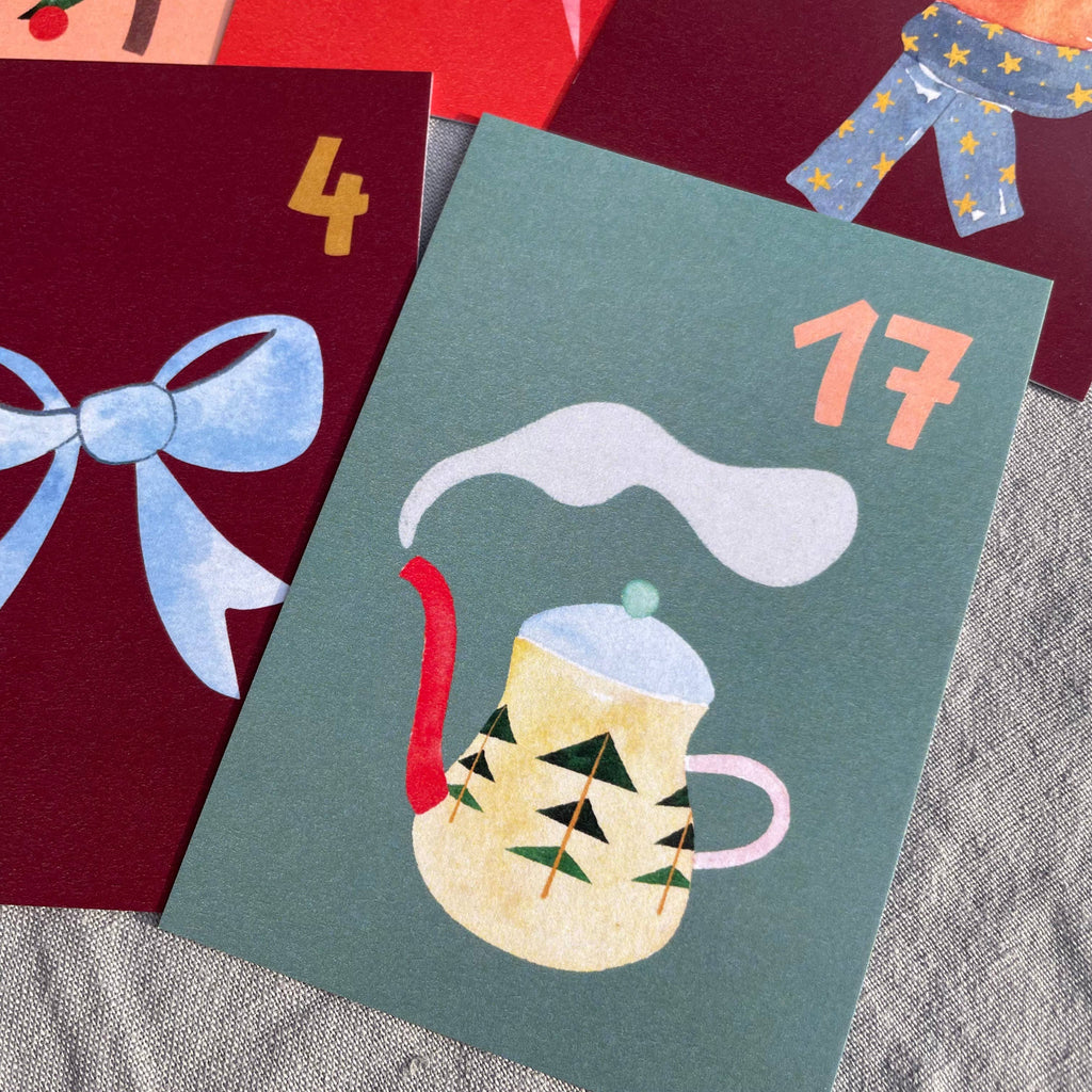 Adventskalender aus Postkarten von Hannahs Firlefanz A7, Karte 4 mit Schleife und Karte 17 mit Teekanne
