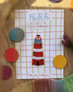 Bügelpatch Leuchtturm von Hannahs Firlefanz, auf der Verpackungskarte