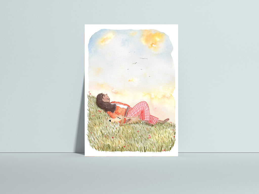 Postkarte Head in the Clouds von Hannahs Firlefanz A6, an eine helle Wand gelehnt