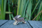 Holzfigur Hase laufend von HolzWald