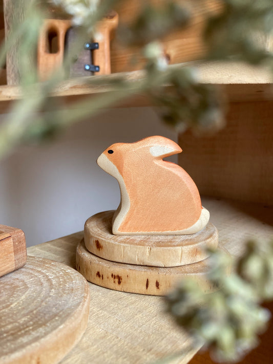 HolzWald Hase sitzend
