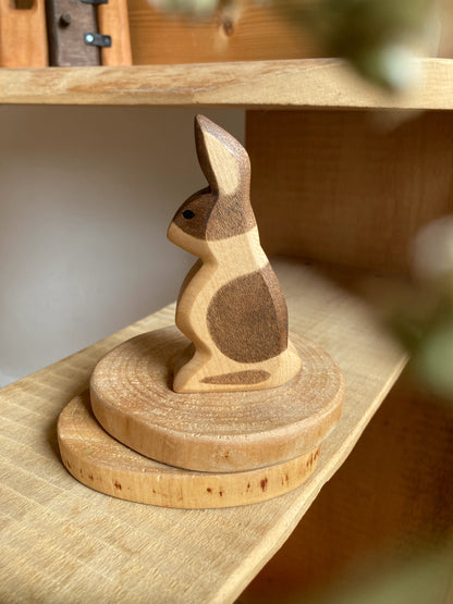 HolzWald Hase stehend