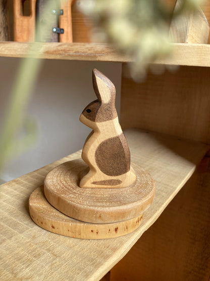 HolzWald Hase stehend