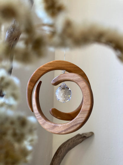 Fensterschmuck - Helix mit Regenbogen-Kristall