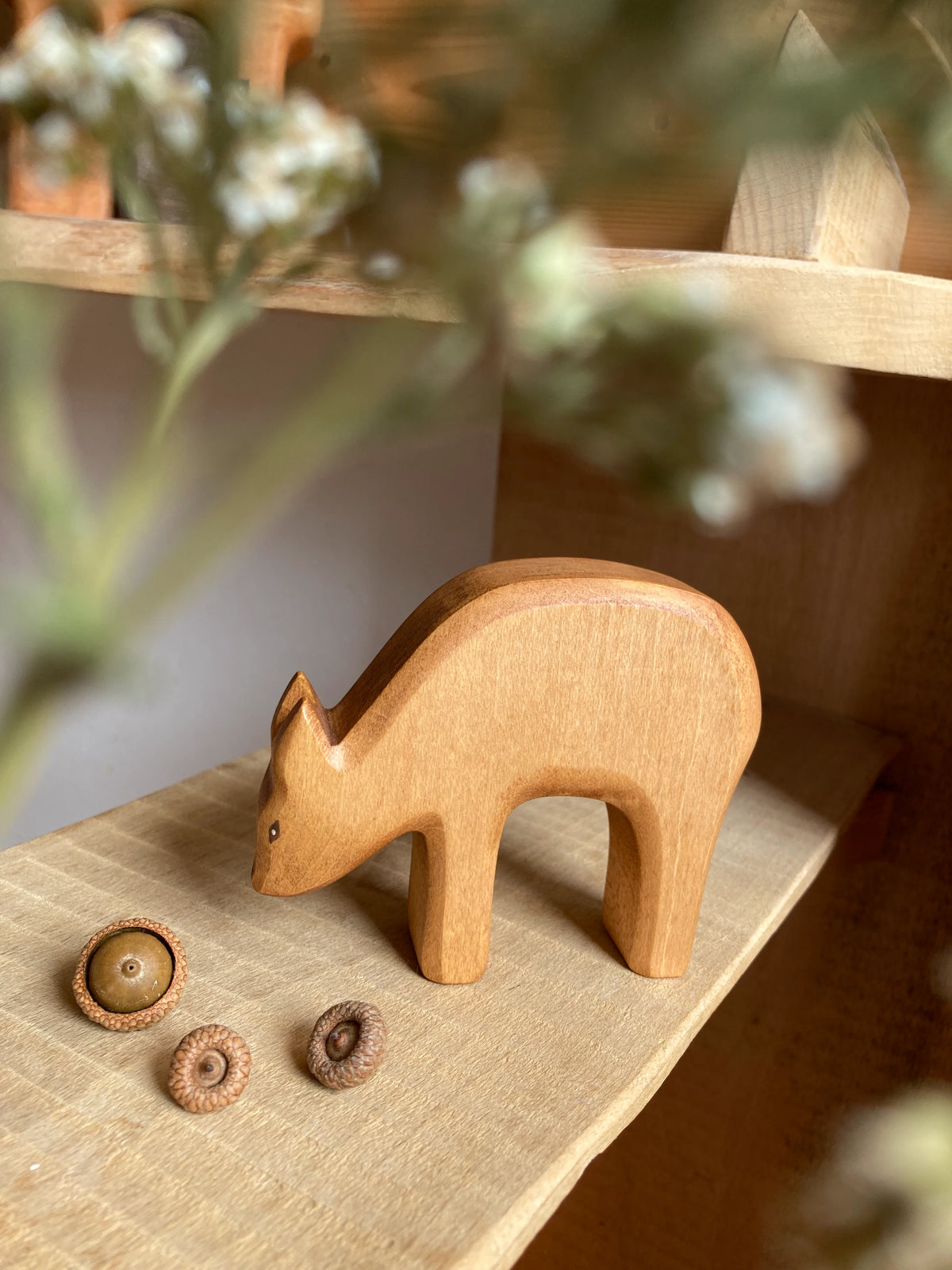 Holzfigur Hirschkuh von HolzWald, Foto
