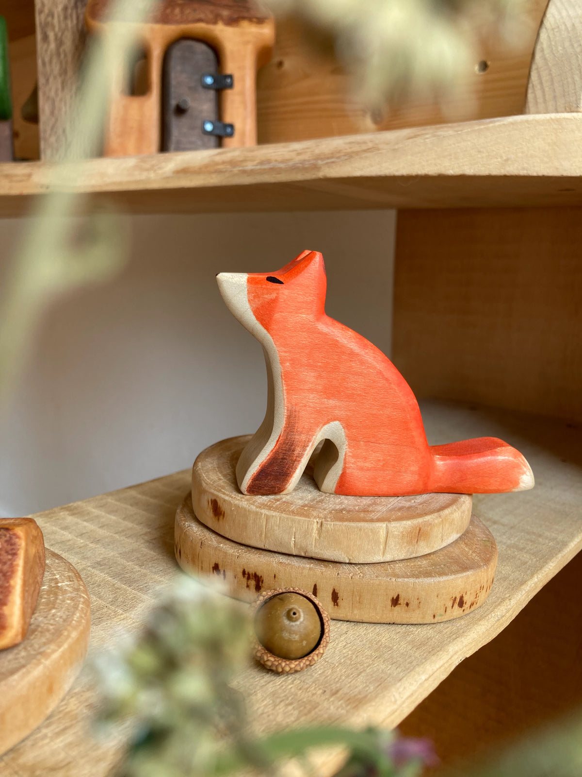 Holzfigur Fuchs sitzend von HolzWald, Foto