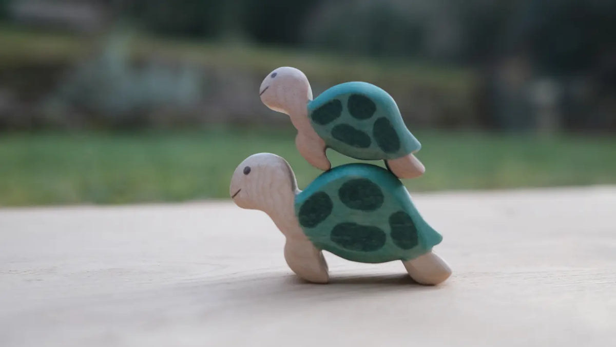 Holzfigur Meeresschildkröte von HolzWald, türkis