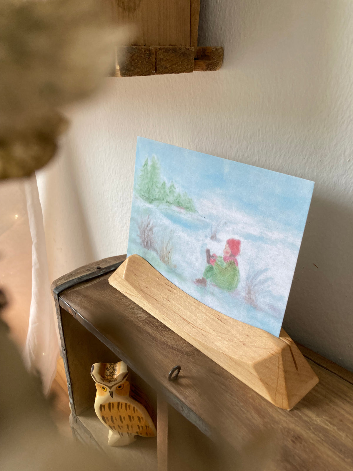 Kartenhalter Classic aus Erle für Postkarten A6 von Decor Spielzeug, Foto