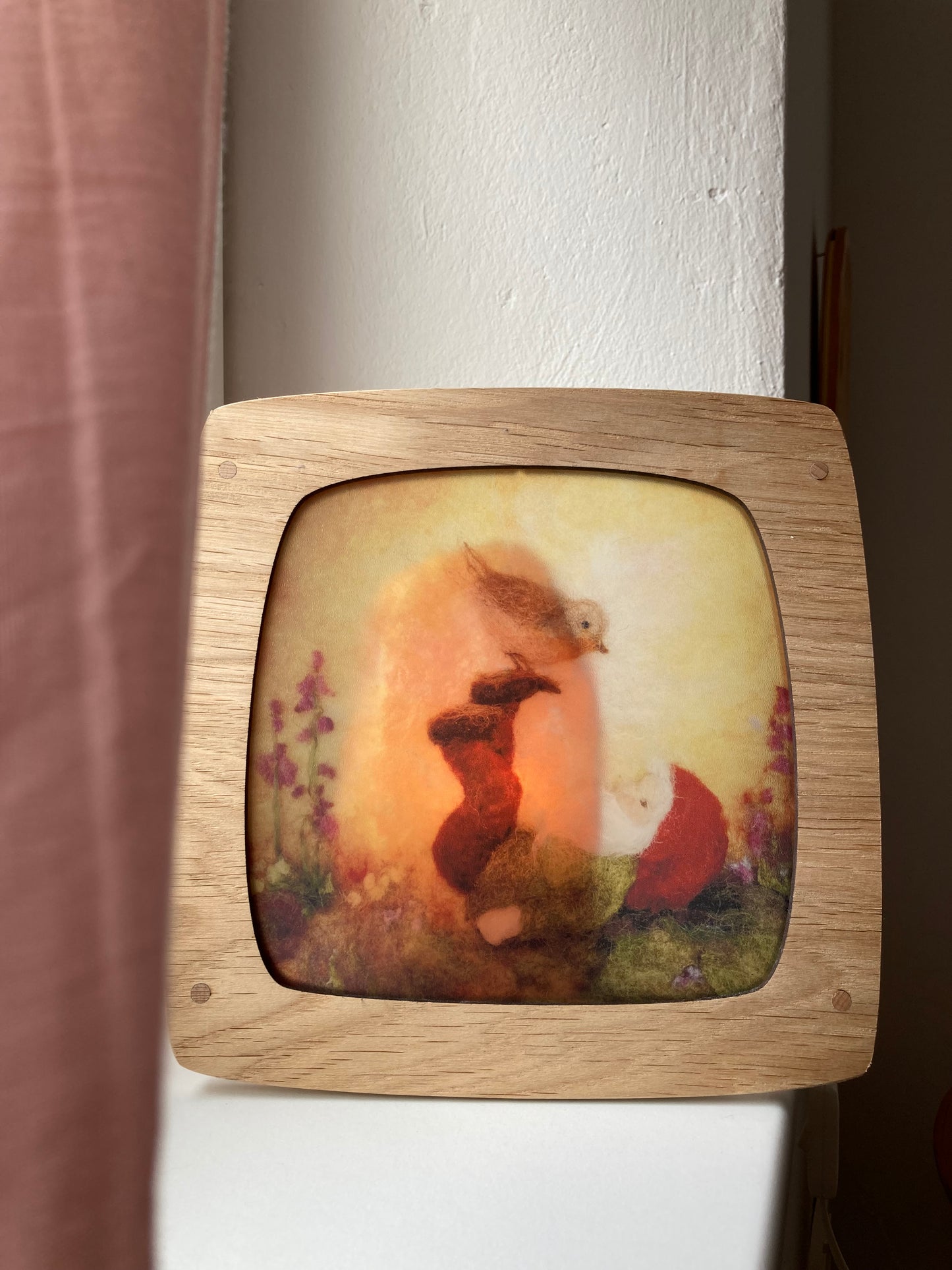 Motiv Gnom mit Rotkehlchen