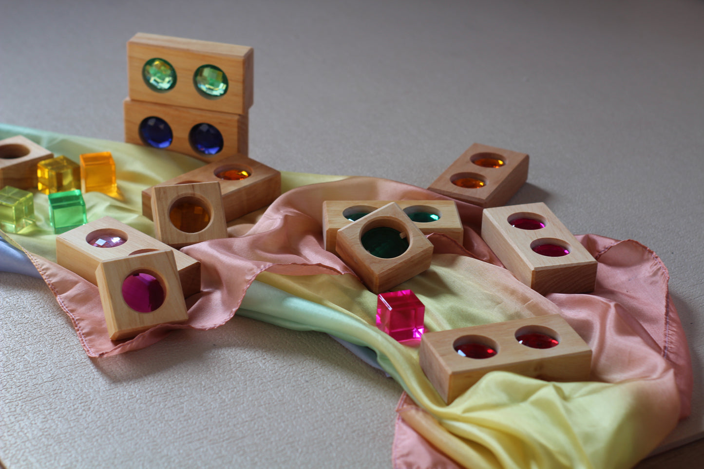 Bauspiel - Kleine Farbstraße mit Lichtbauwürfeln