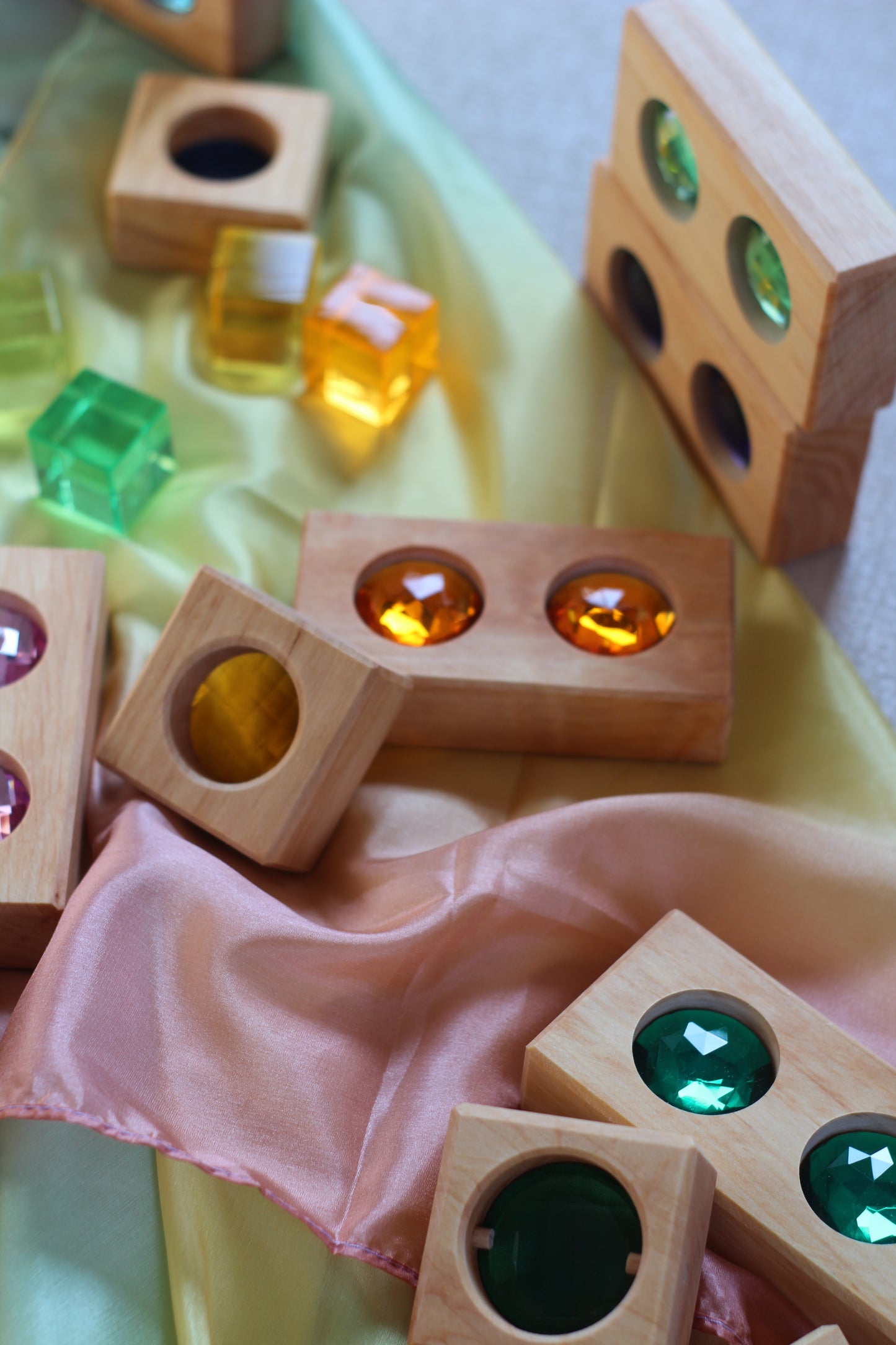 Bauspiel - Kleine Farbstraße mit Lichtbauwürfeln