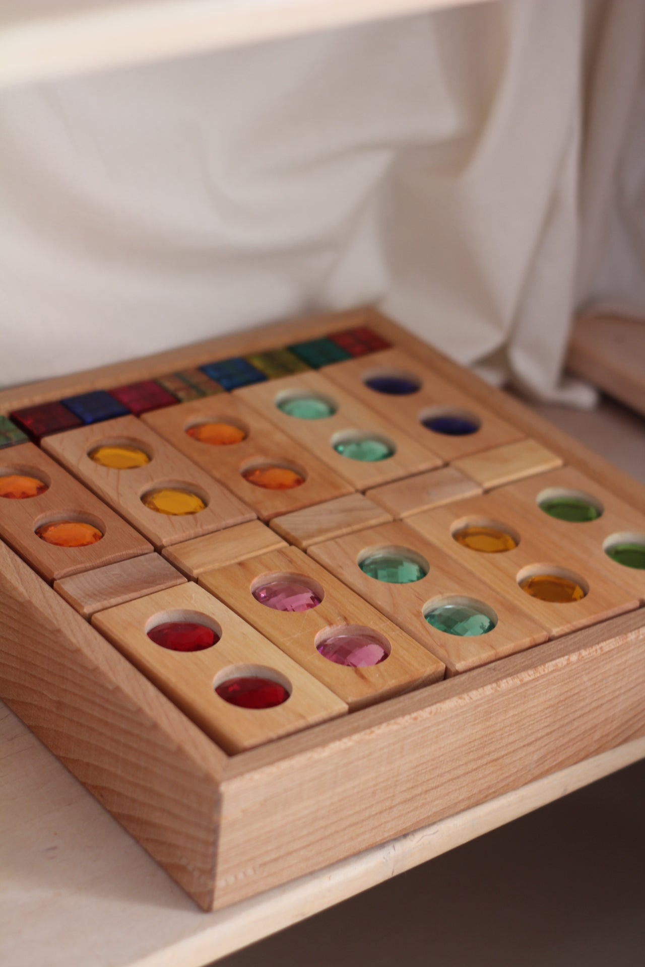 Bauspiel - Kleine Farbstraße mit Lichtbauwürfeln