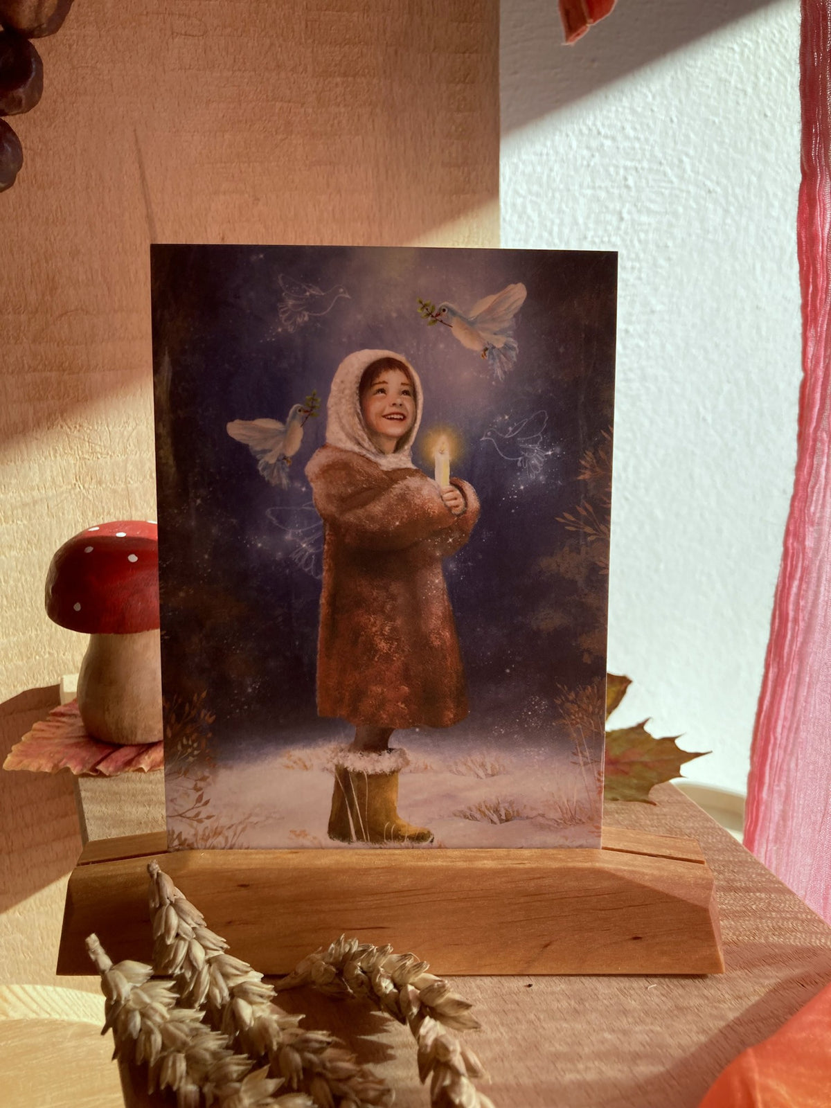 Postkarte Licht der Hoffnung von Iris Esther A6 im Kartenhalter Natur aus Erle, Foto