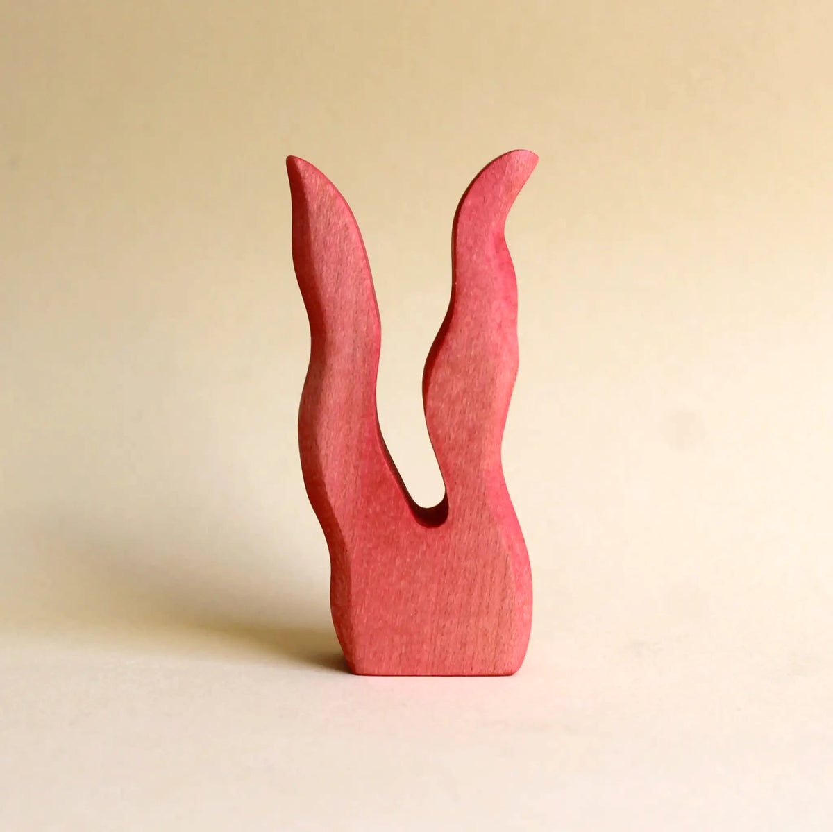 Juharka Holzfigur Seetang Rosa aus Ahornholz, rosaroter Seetang mit zwei welligen Blättern