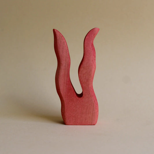 Juharka Holzfigur Seetang Rosa aus Ahornholz, rosaroter Seetang mit zwei welligen Blättern