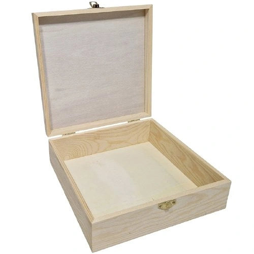 Quadratische Holzkiste mit Klappdeckel