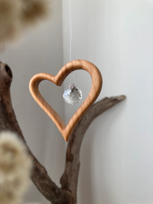 Fensterschmuck - Kleines Herz mit Regenbogen-Kristall