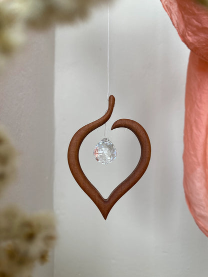 Fensterschmuck -  Kleines Lindenblatt mit Regenbogen-Kristall