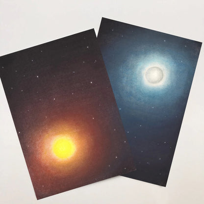 Postkarten Sonne und Mond 2er-Set von Lot Bouwes A6, die Karten Sonne und Mond nebeneinander