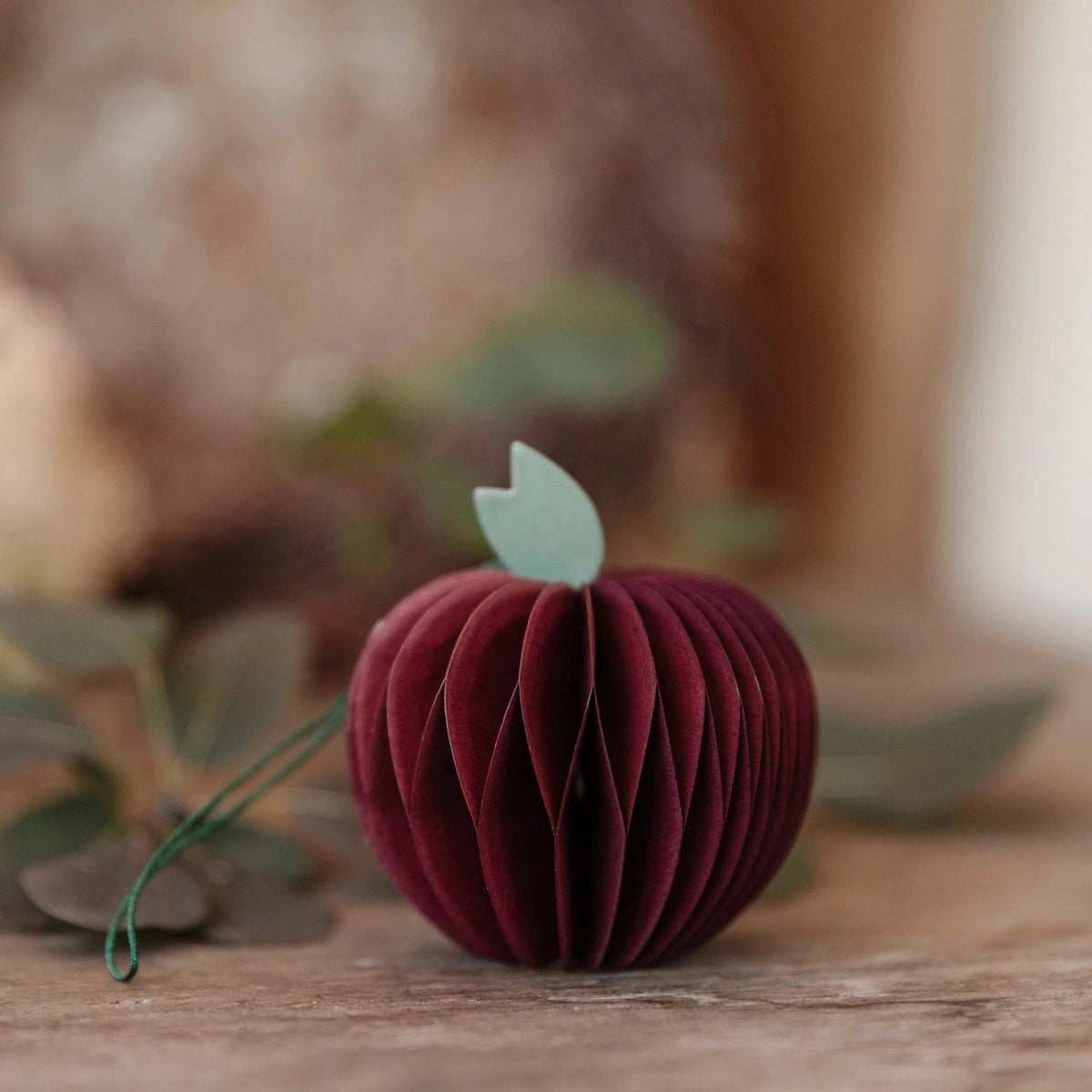 Papieranhänger Apfel - bordeaux