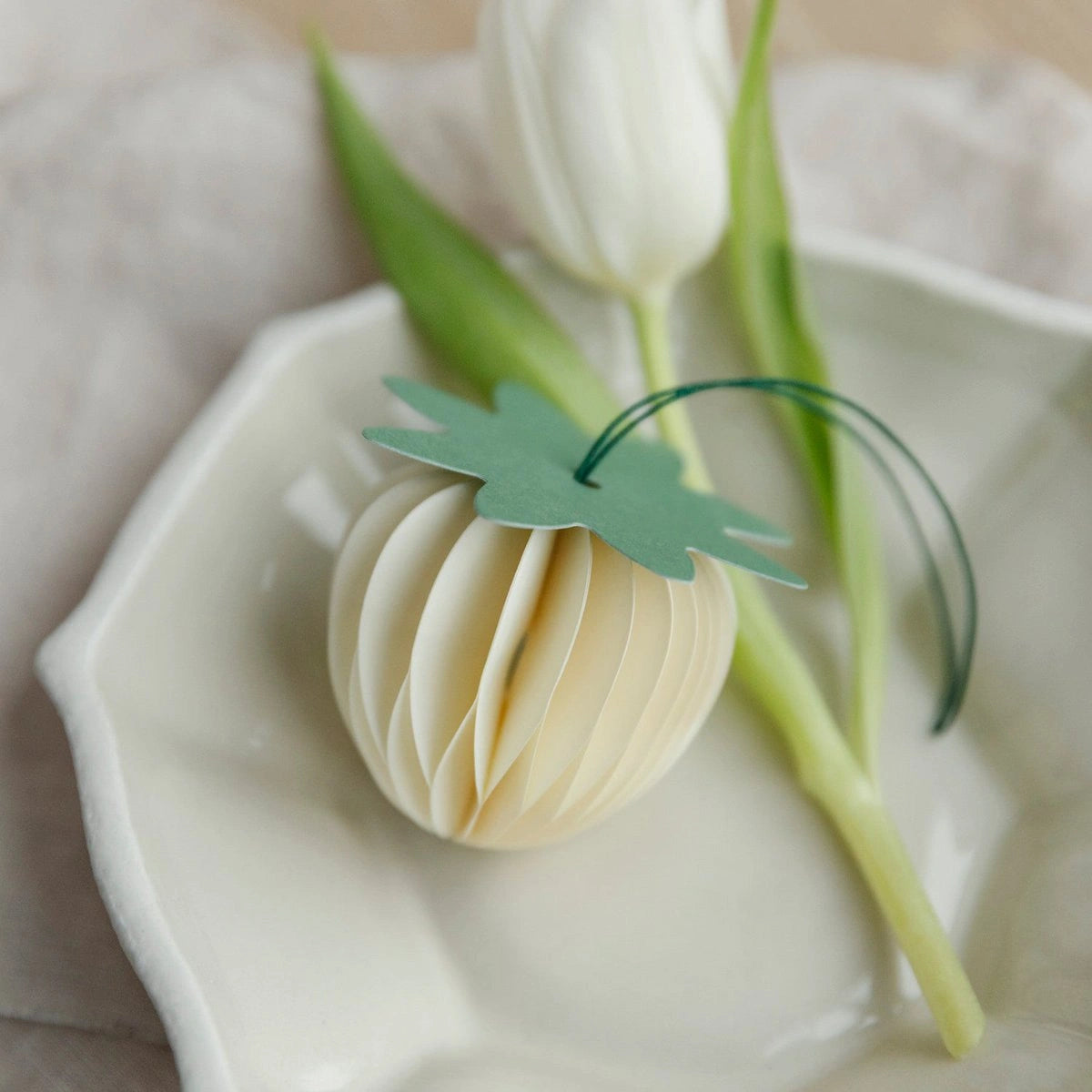 Papieranhänger Erdbeere - creme