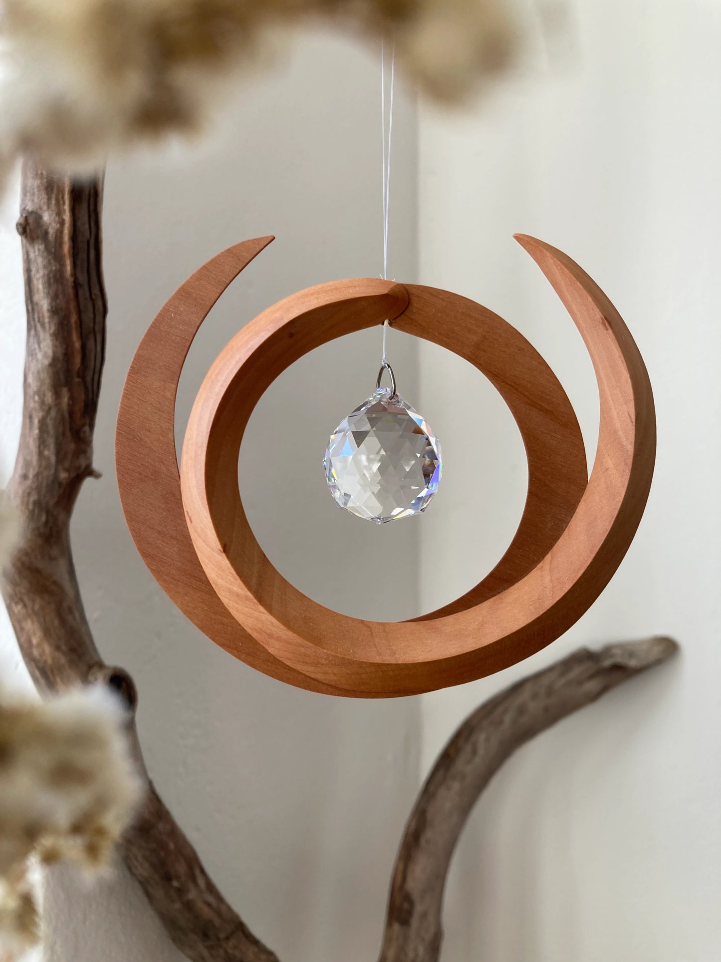 Fensterschmuck - Nepal mit Regenbogen-Kristall