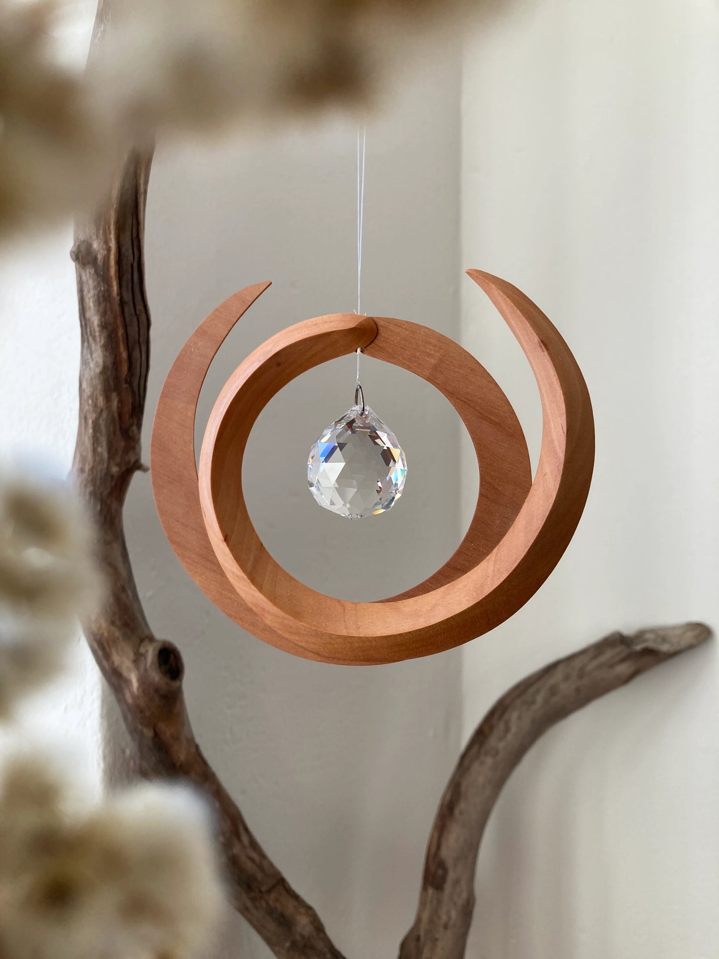 Fensterschmuck - Nepal mit Regenbogen-Kristall