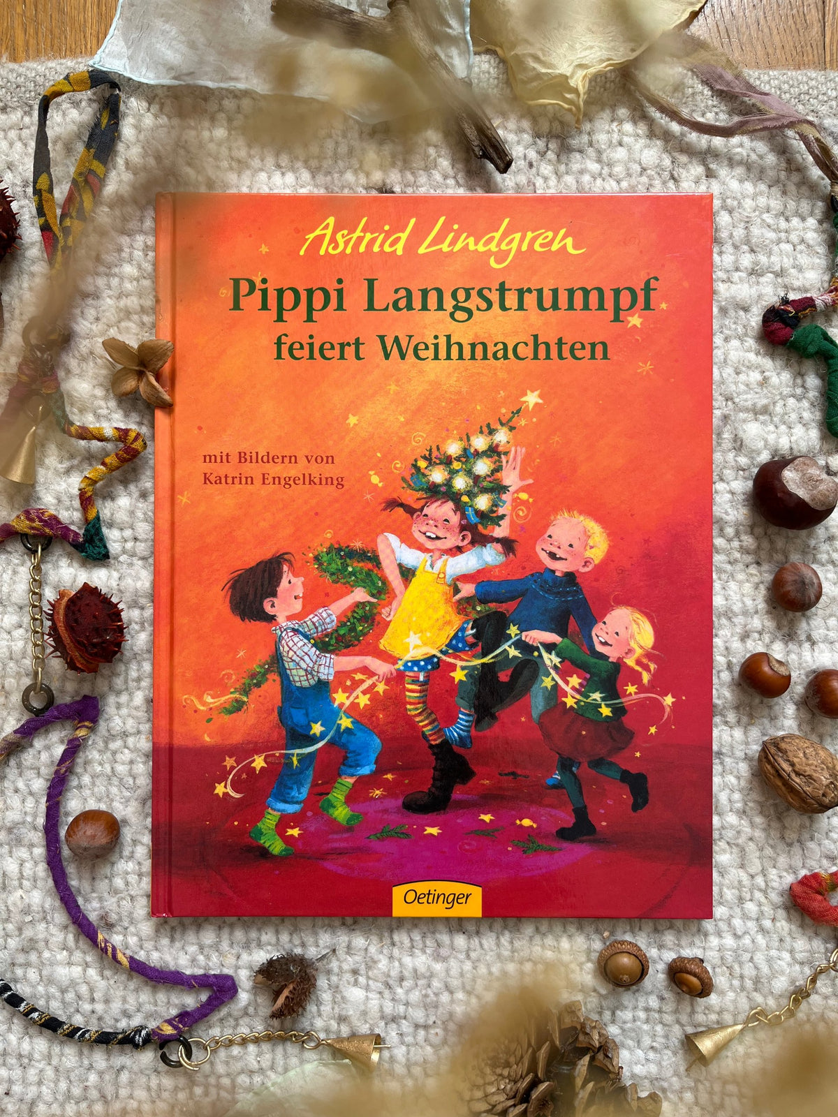 Bilderbuch Pippi Langstrumpf feiert Weihnachten von Astrid Lindgren 2. Hand, Cover mit Bildern von Katrin Engelking, Foto