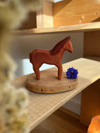 Holzfigur Pferd rot von Decor Spielzeug, Foto