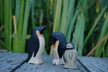 HolzWald Pinguin Kopf tief