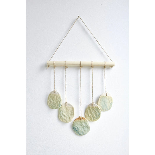 Wandschmuck aus Keramik