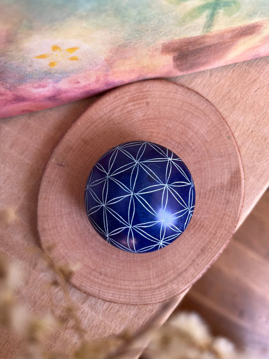 Handschmeichler Lebensblume blau - Speckstein