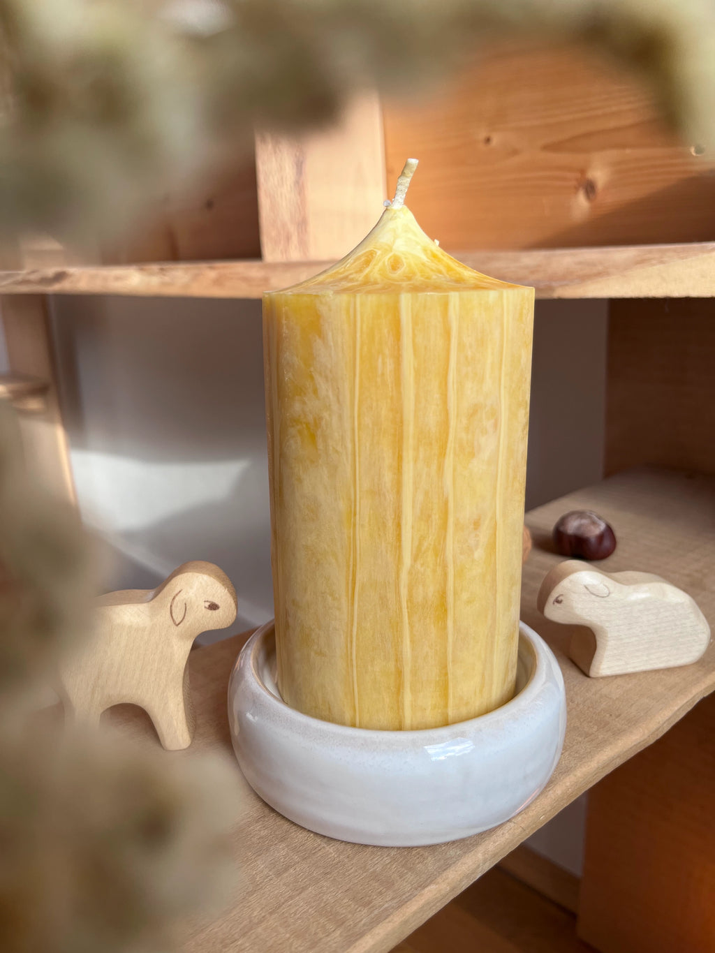 Stumpenkerze mittel aus 100 % Bienenwachs von Bienen-Diätic
