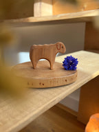 Holzfigur Schaf stehend?v=1761334326 von Decor Spielzeug, Foto