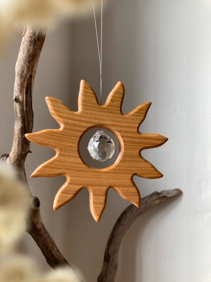 Fensterschmuck - Sonne groß mit Regenbogen-Kristall