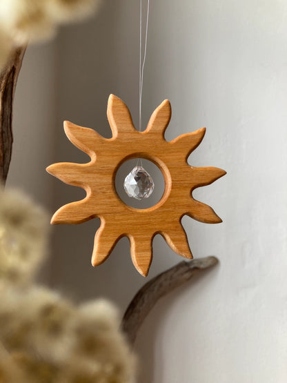 Fensterschmuck - Sonne groß mit Regenbogen-Kristall