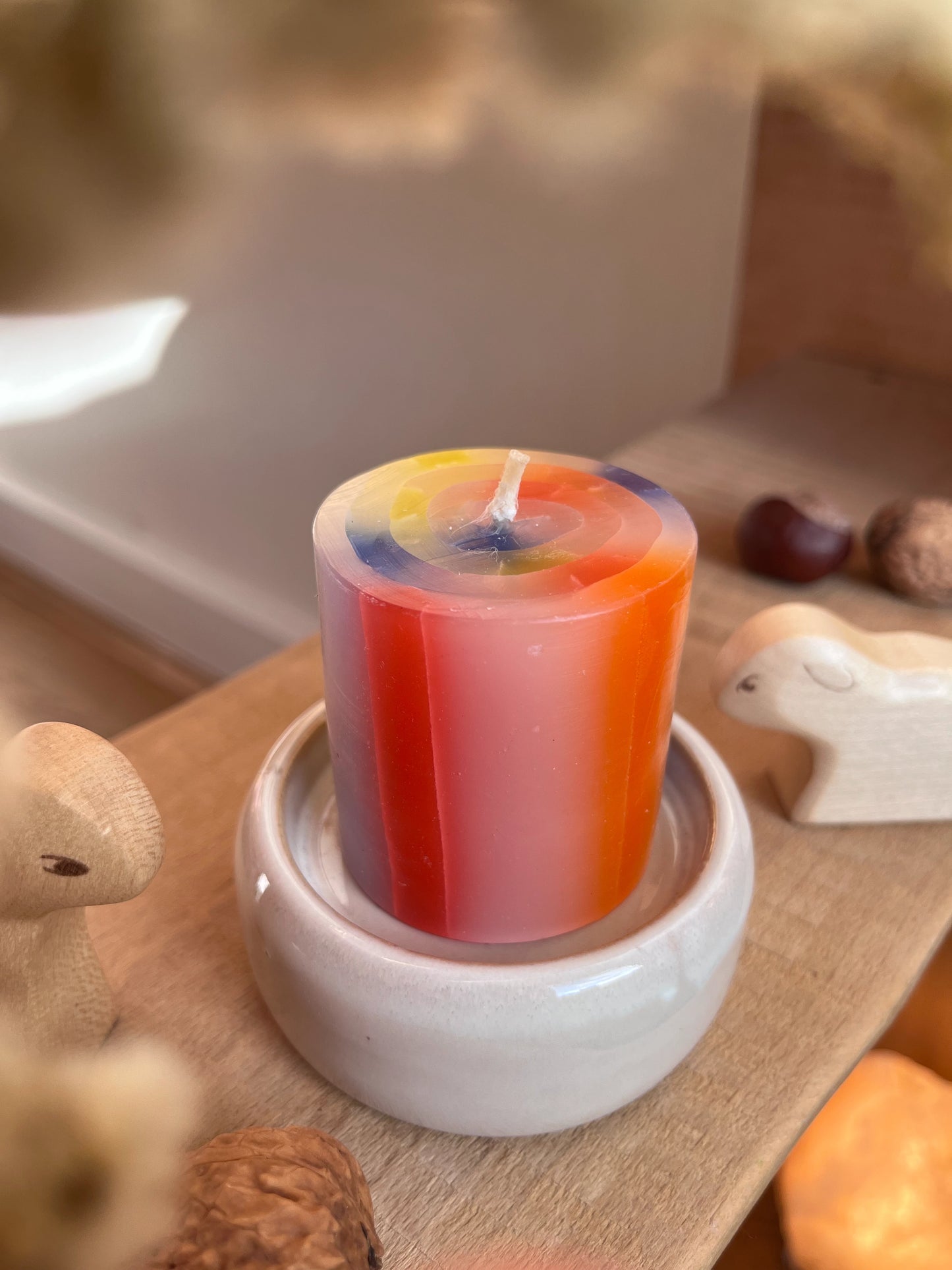 Stumpenkerze Regenbogen "Spirale"