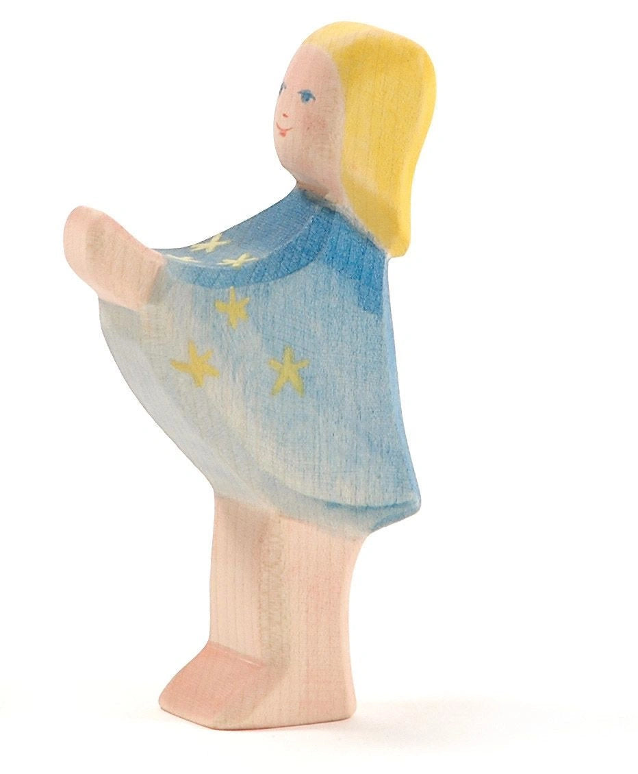 Ostheimer Sterntaler, Holzfigur im blauen Kleid mit goldenen Sternen