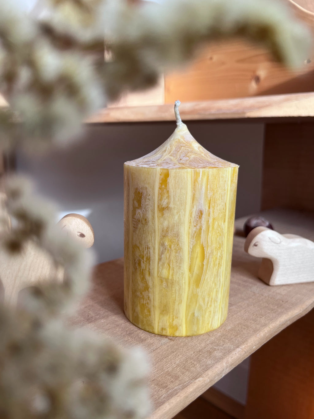 Stumpenkerze mittel aus 100 % Bienenwachs von Bienen-Diätic