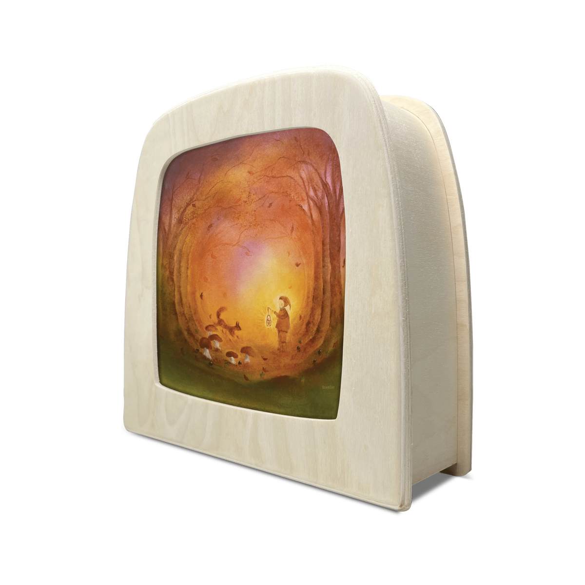 Toverlux Motiv Herbstlicht von Baukje Exler in der magischen Lampe, schräg von der Seite: Kind mit Laterne in einem orange leuchtenden Herbstwald