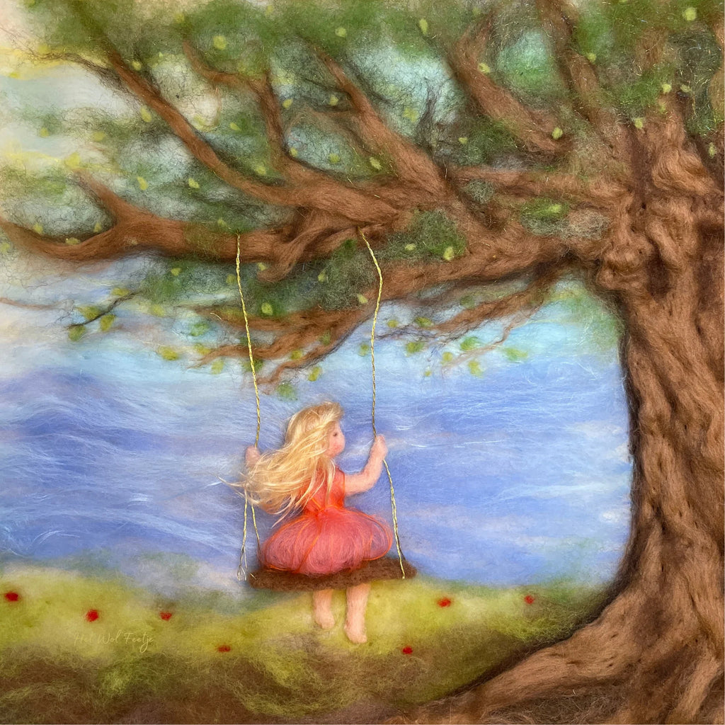 Toverlux Motiv Mädchen auf der Schaukel von Het Wol Feetje, Illustration: Mädchen schaukelt unter einem Baum am See