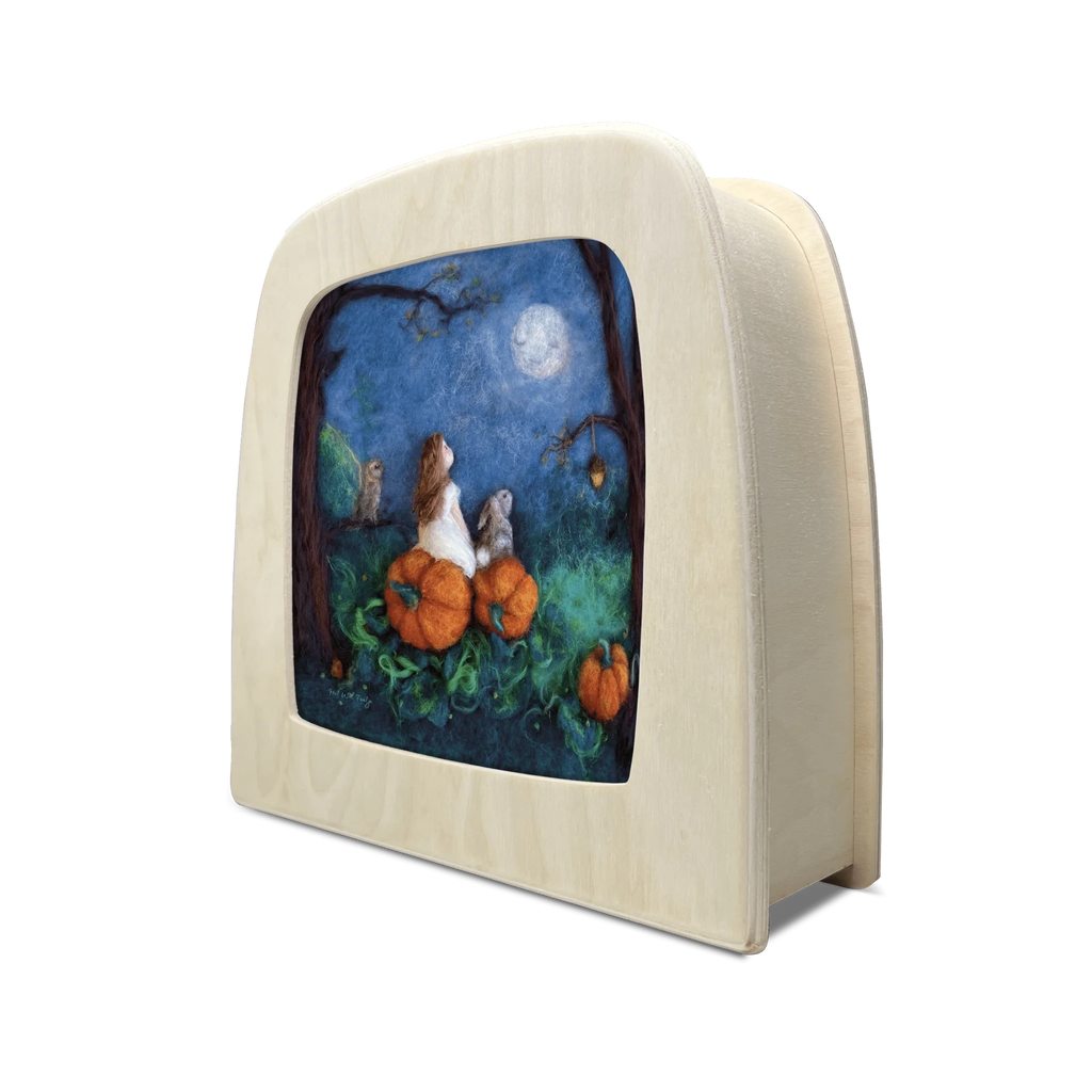 Toverlux Motiv Mütterchen Mond von Het Wol Feetje in der magischen Lampe, in der Lampe von der Seite